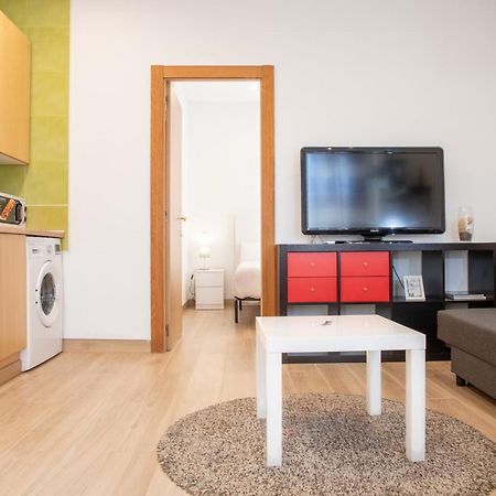 Apartamento 10 min de Aeropuerto y 3 min de IFEMA Madrid Exterior foto