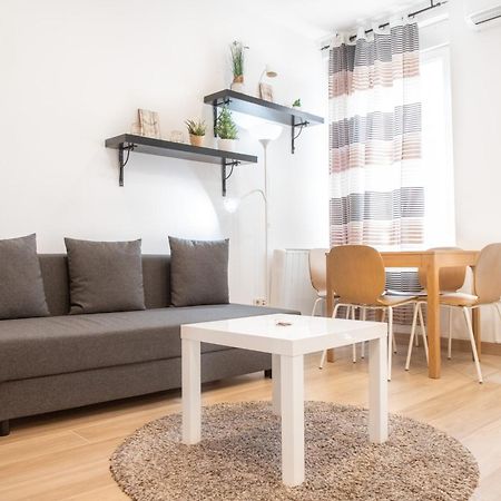 Apartamento 10 min de Aeropuerto y 3 min de IFEMA Madrid Exterior foto